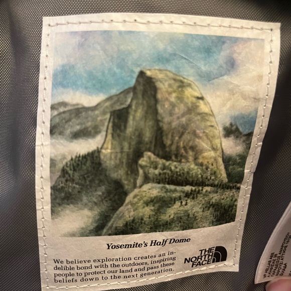 North Face Berkeley Field Bag Crossbody OS - Picture 3 of 3